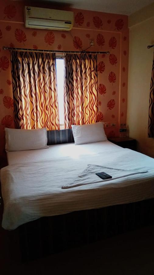The Tavern Orchid Hotel Kolkata Ngoại thất bức ảnh
