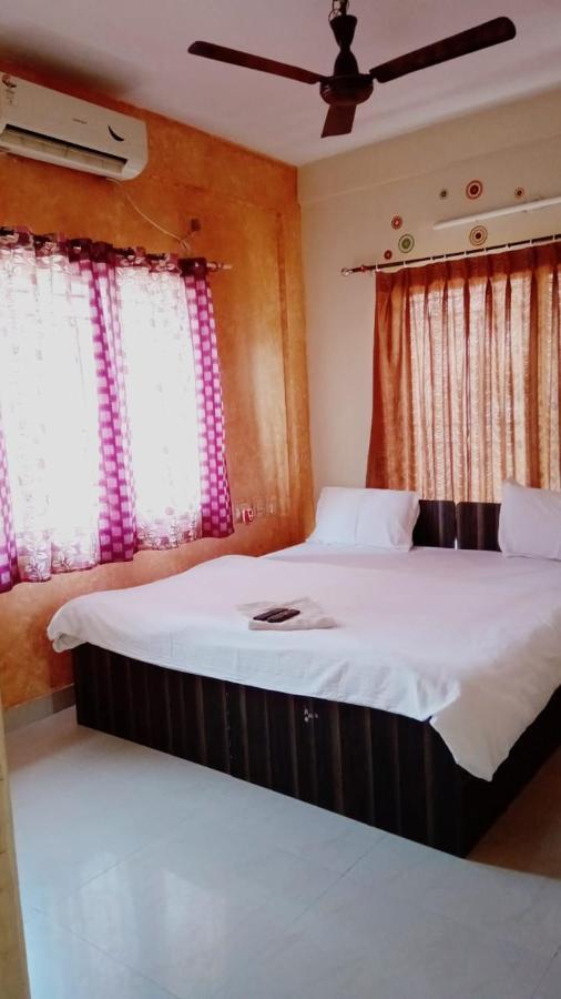 The Tavern Orchid Hotel Kolkata Ngoại thất bức ảnh