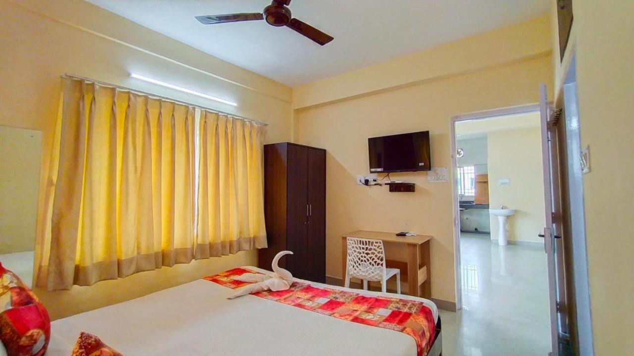 The Tavern Orchid Hotel Kolkata Ngoại thất bức ảnh