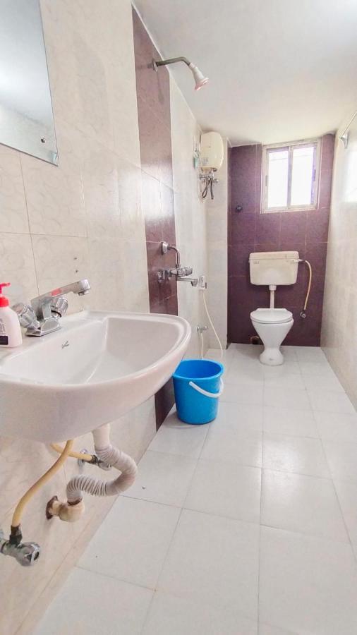 The Tavern Orchid Hotel Kolkata Ngoại thất bức ảnh
