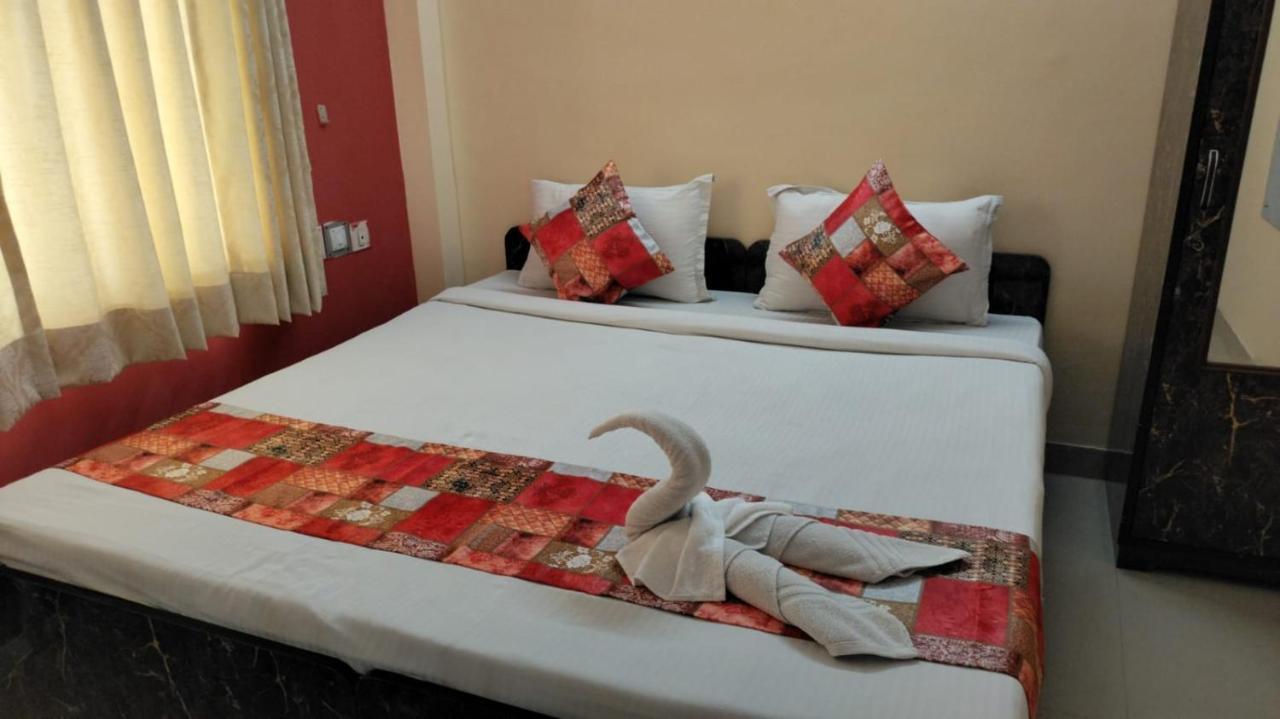 The Tavern Orchid Hotel Kolkata Ngoại thất bức ảnh